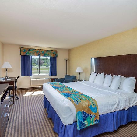 פורטייג' Rodeway Inn מראה חיצוני תמונה
