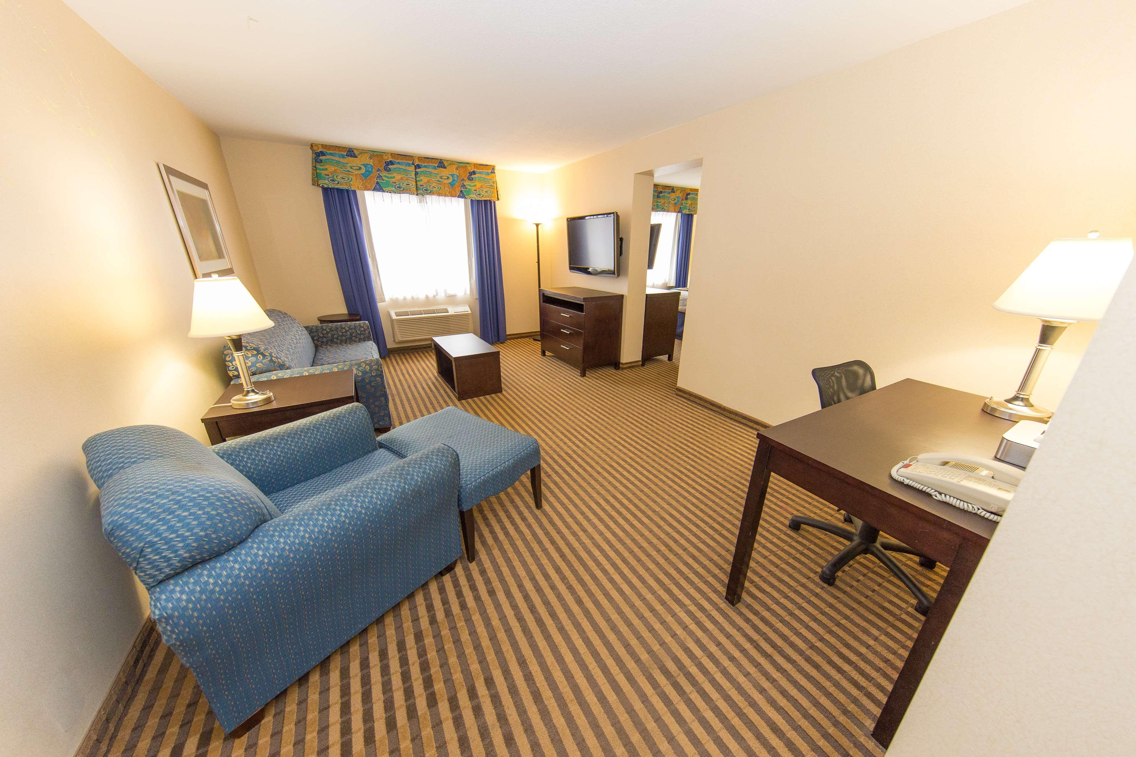 פורטייג' Rodeway Inn מראה חיצוני תמונה
