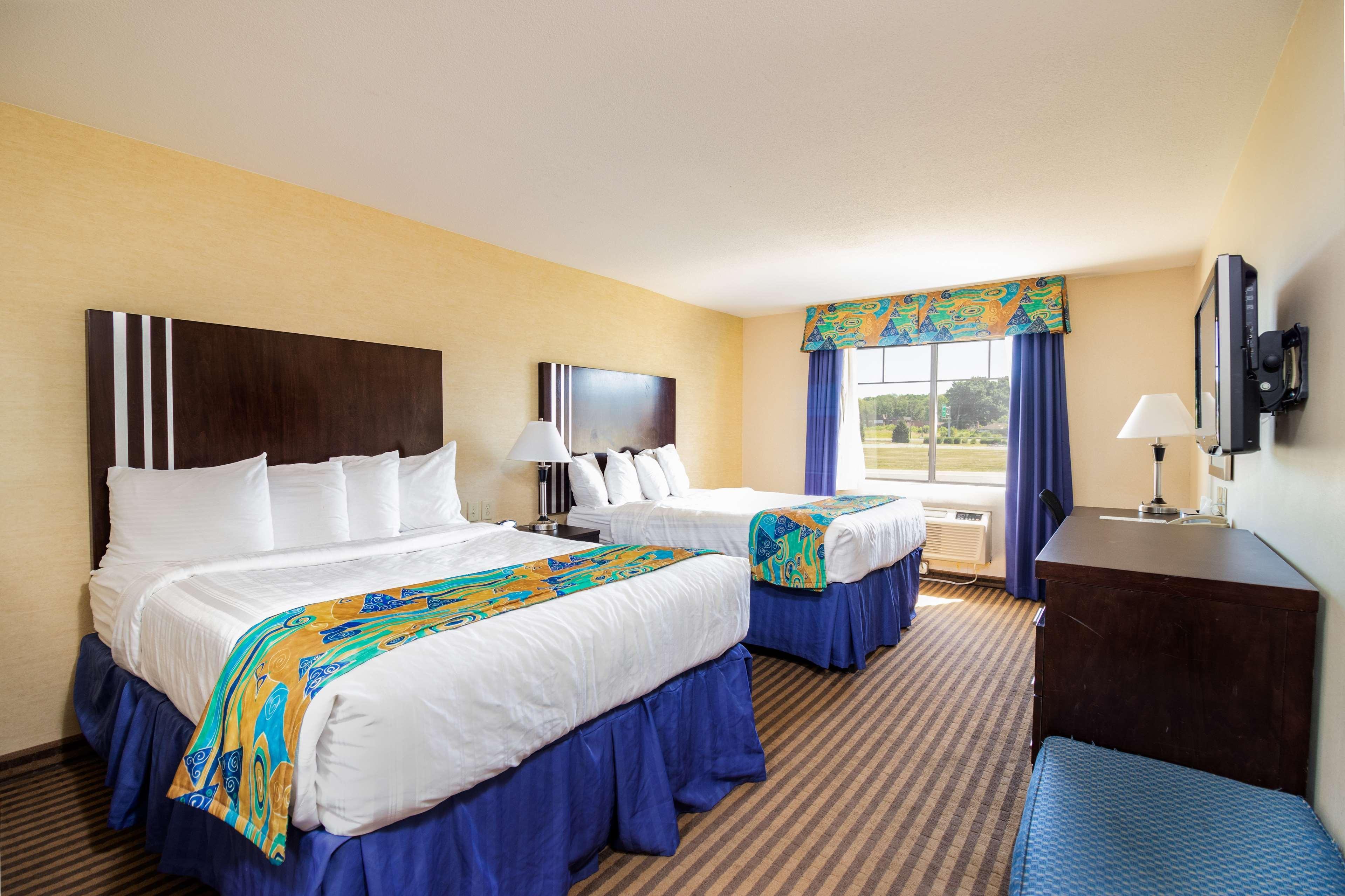 פורטייג' Rodeway Inn מראה חיצוני תמונה