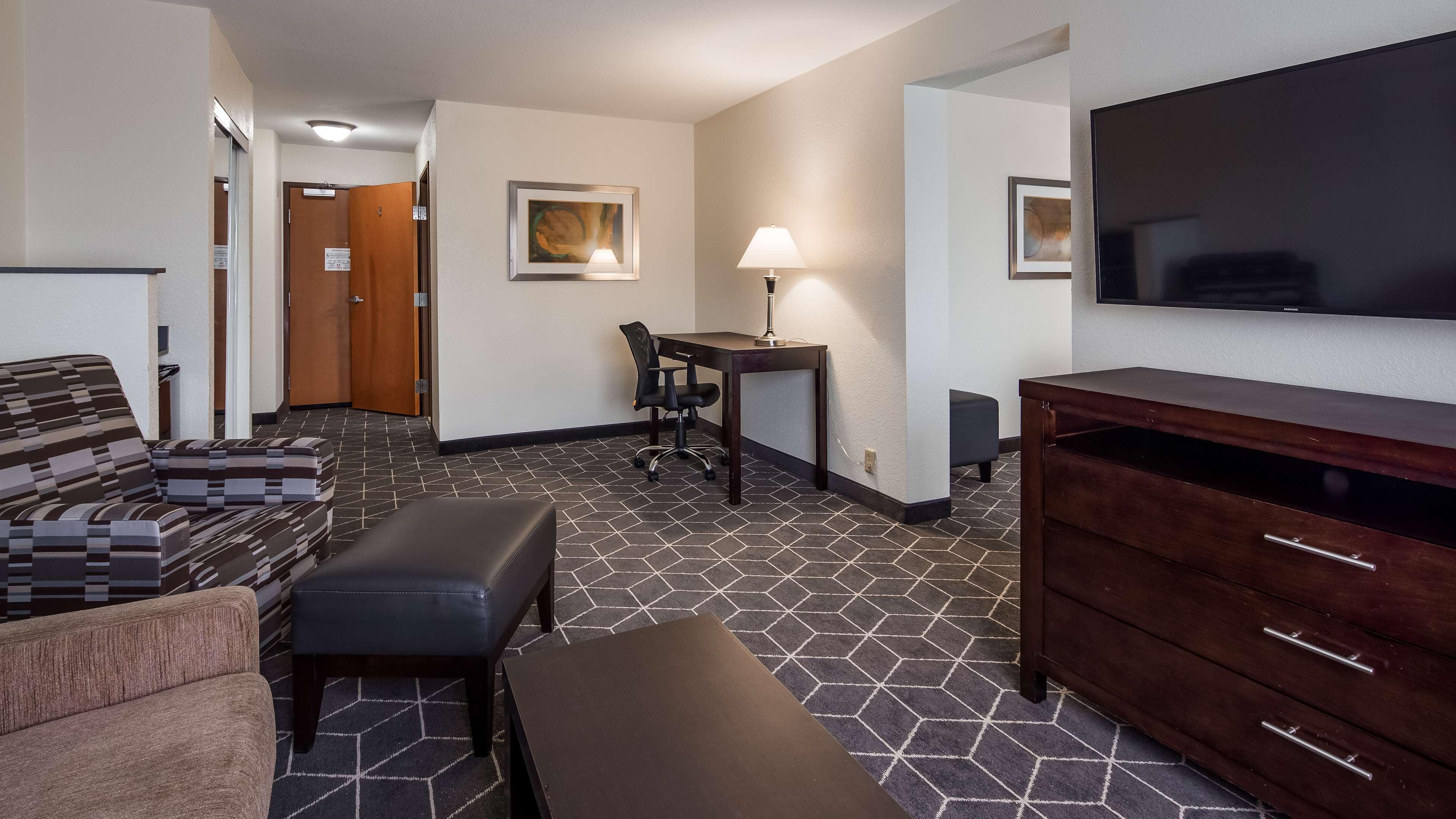פורטייג' Rodeway Inn מראה חיצוני תמונה