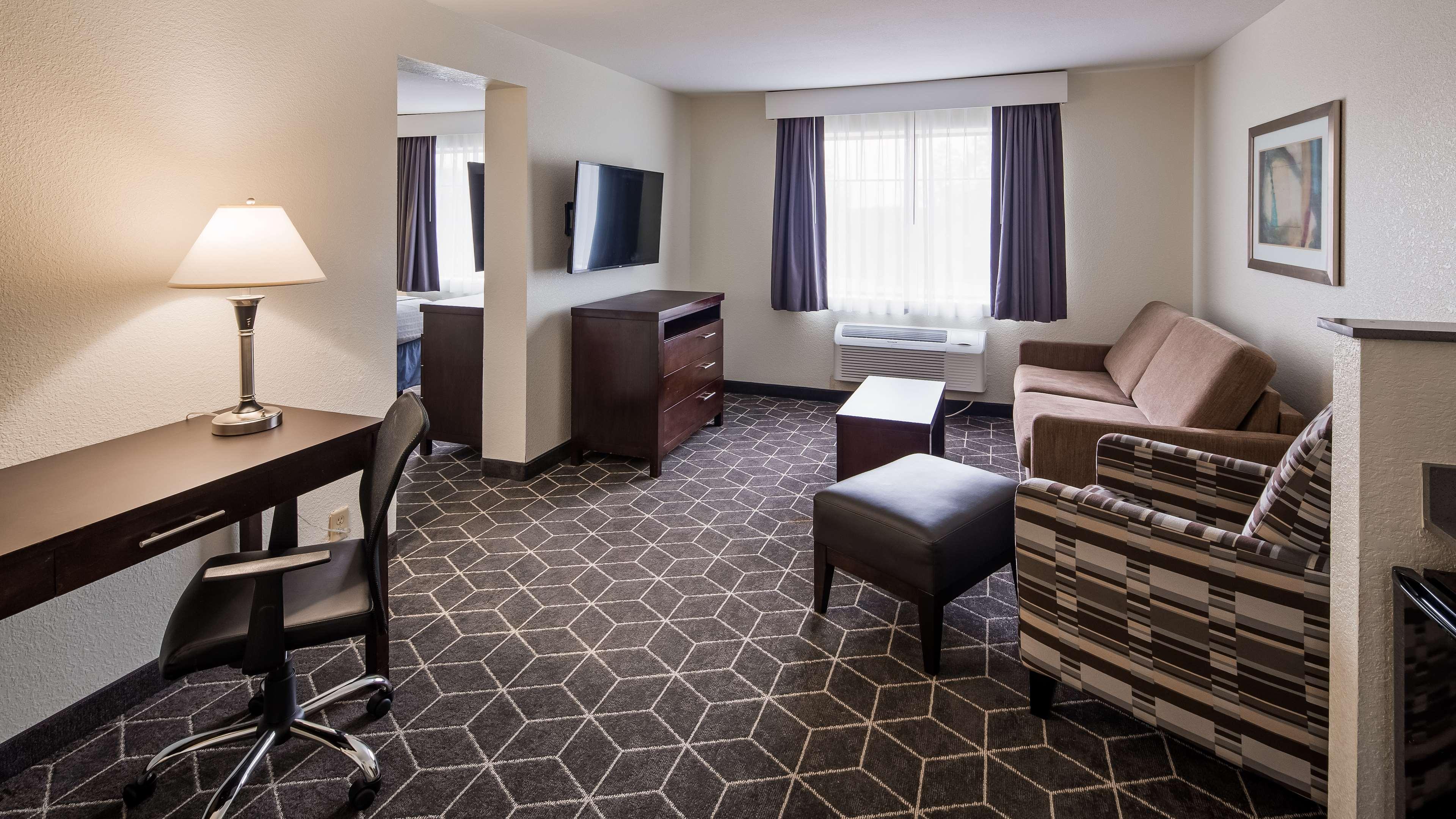 פורטייג' Rodeway Inn מראה חיצוני תמונה