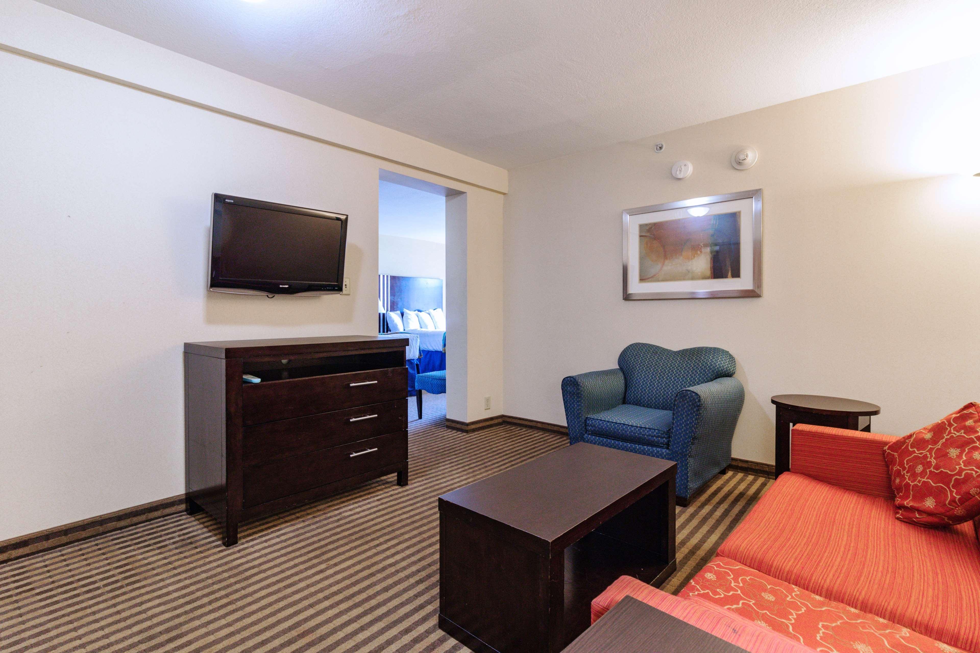 פורטייג' Rodeway Inn מראה חיצוני תמונה