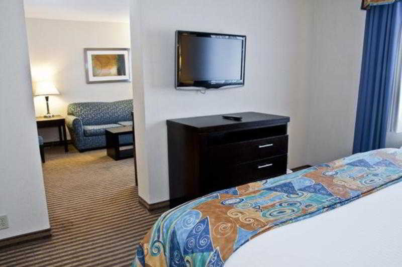 פורטייג' Rodeway Inn חדר תמונה