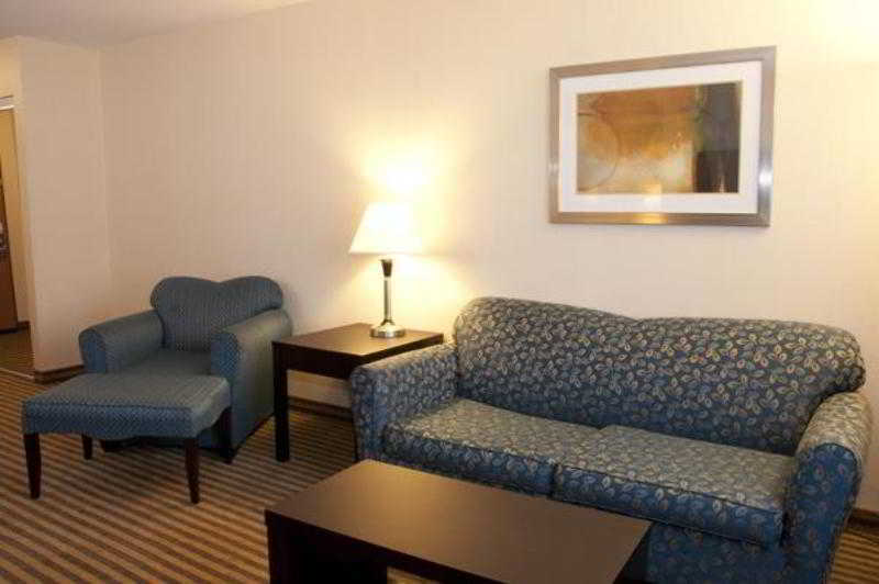 פורטייג' Rodeway Inn חדר תמונה