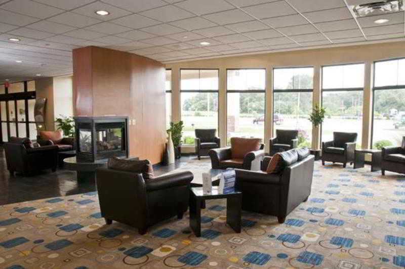 פורטייג' Rodeway Inn מראה פנימי תמונה