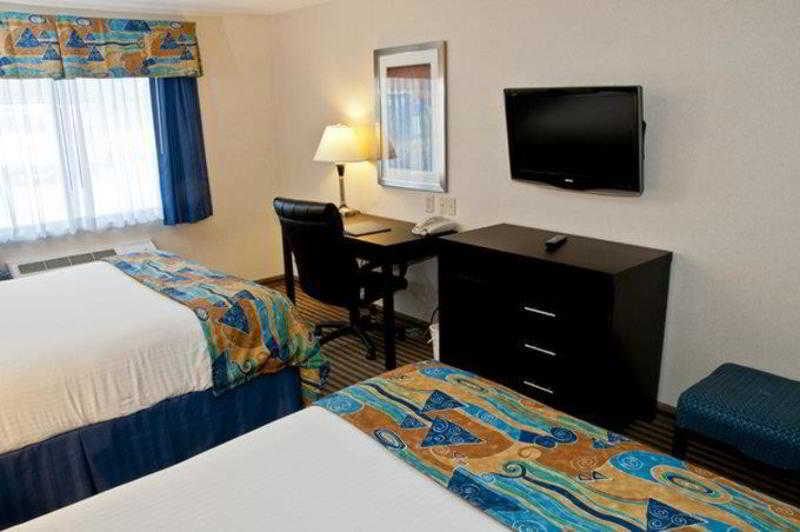 פורטייג' Rodeway Inn מראה חיצוני תמונה