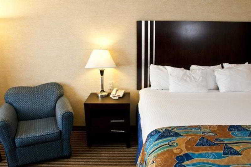 פורטייג' Rodeway Inn חדר תמונה