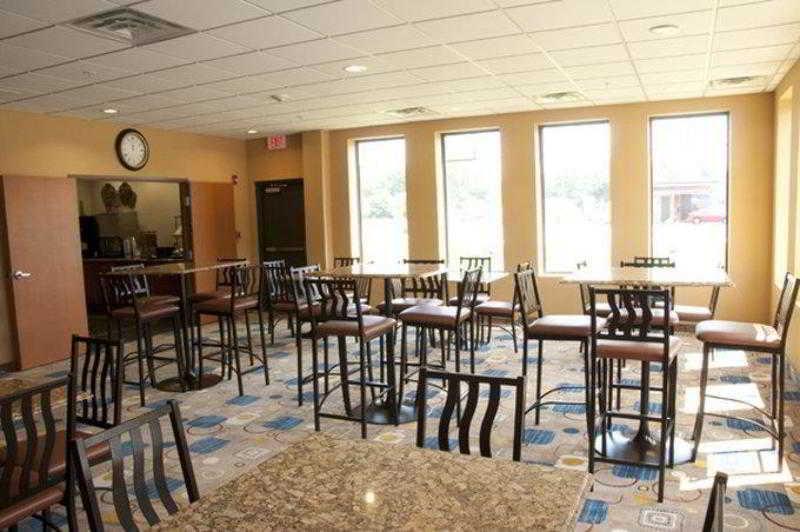 פורטייג' Rodeway Inn מראה חיצוני תמונה