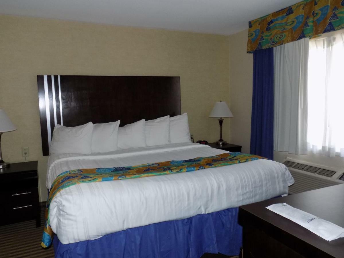 פורטייג' Rodeway Inn מראה חיצוני תמונה
